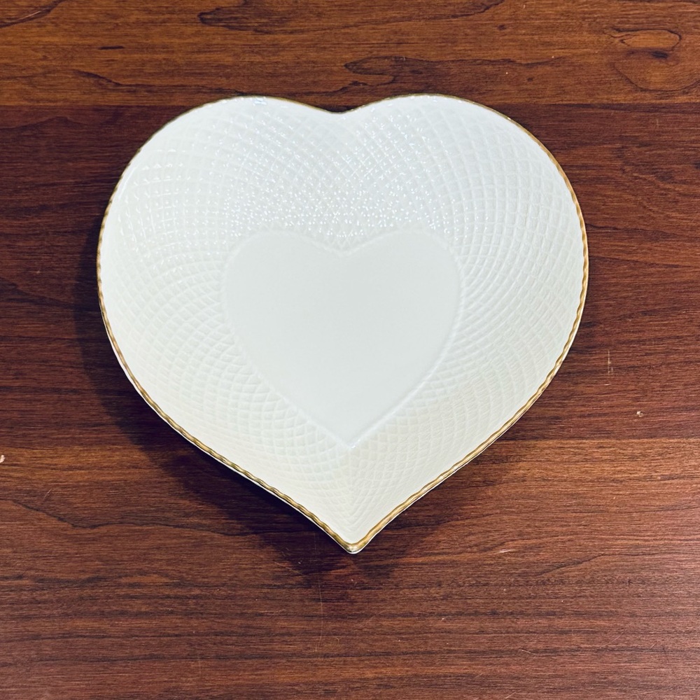 🌟3xHP🌟VTG 2001 Mikasa Ivory Bone China 6" Heart Shaped Bowl Japan 24k Gold